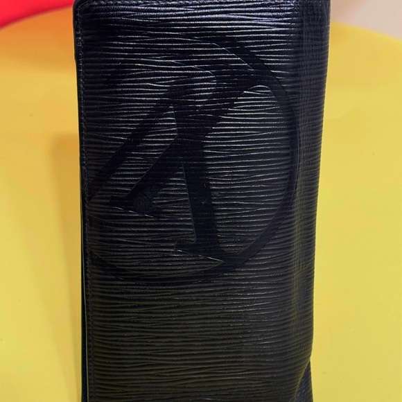 Louis Vuitton Handbags - Louis Vuitton Vernies long bifold wallet Black on Black Classic luxury
